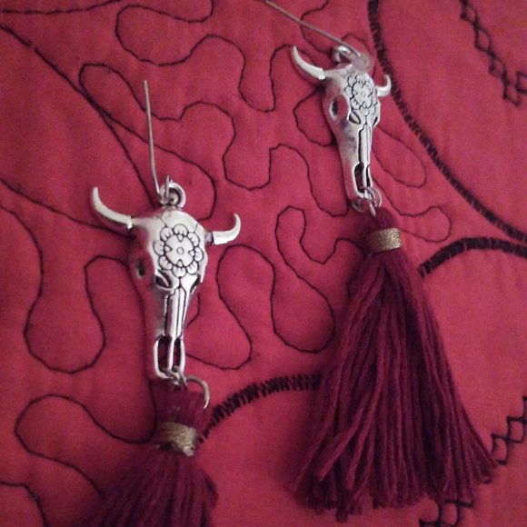 Tassel Earrings Burgundy - Picture 1 of 5